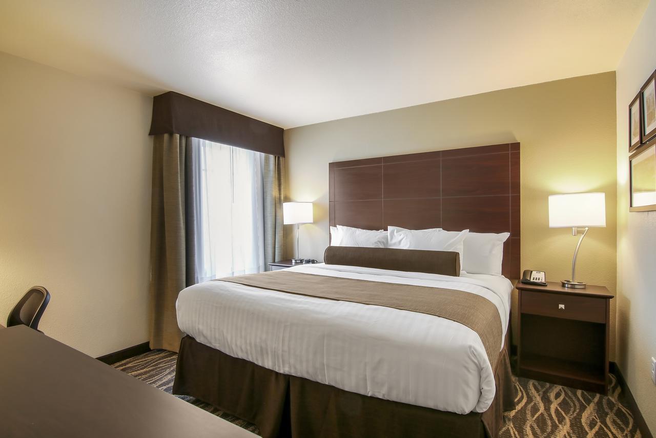 Cobblestone Inn & Suites - Menomonie/Uw-Stout Eksteriør bilde