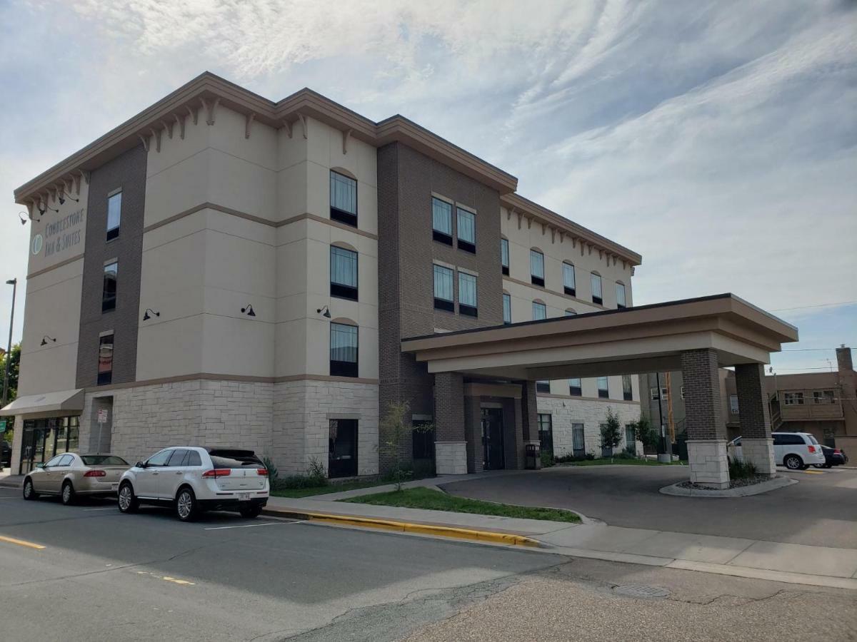 Cobblestone Inn & Suites - Menomonie/Uw-Stout Eksteriør bilde